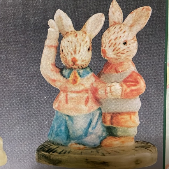 Easter Dancing Bunny Figurines 3PC Hand Painted Porcelain Spring - World… - Picture 7 of 7